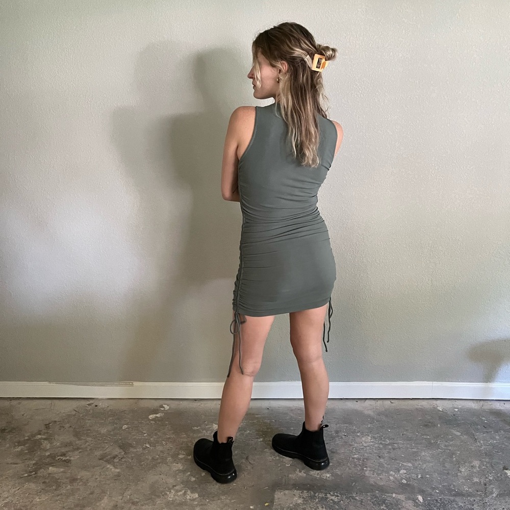 Green Ruched Dress - Picture 3 of 3
